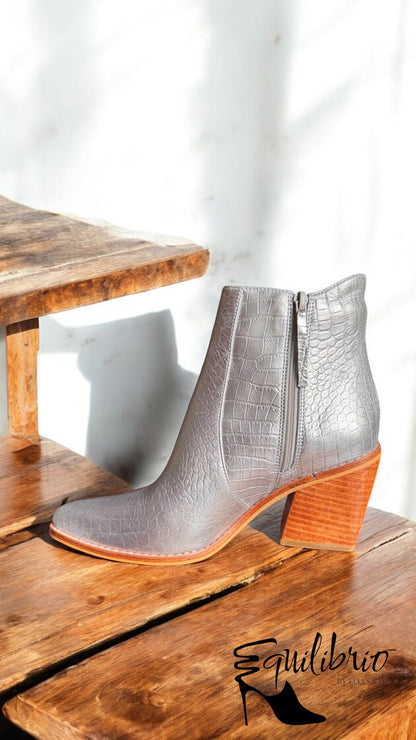 Botines Equilibrio Plata