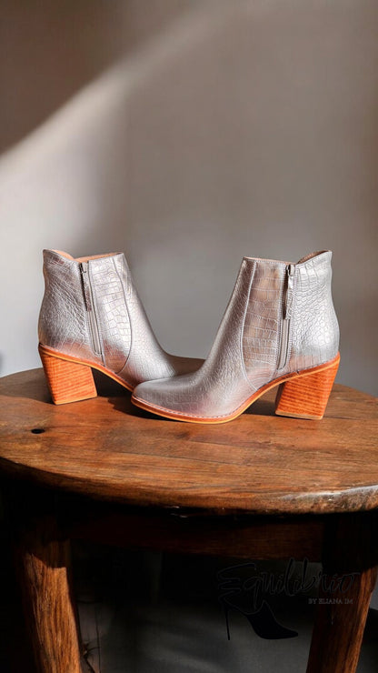 Botines Equilibrio Plata